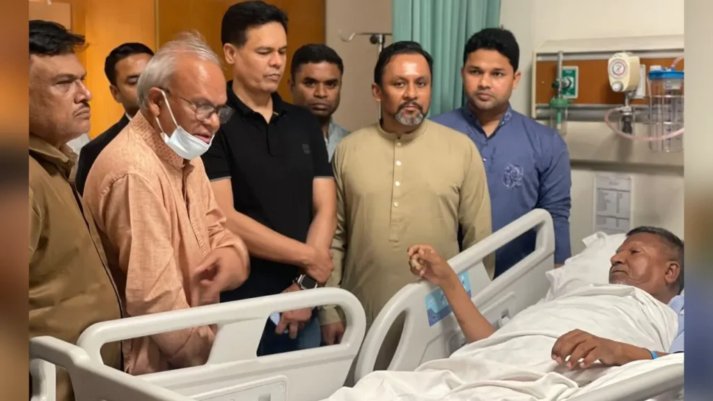 আহত প্রতিমন্ত্রী আবুল বারীকে হাসপাতালে দেখতে গেলেন রিজভী