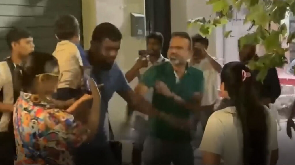 ইতালিতে বাঁধনকে হেনস্থার অভিযোগ, শিশুকে নিয়েও কটূক্তি