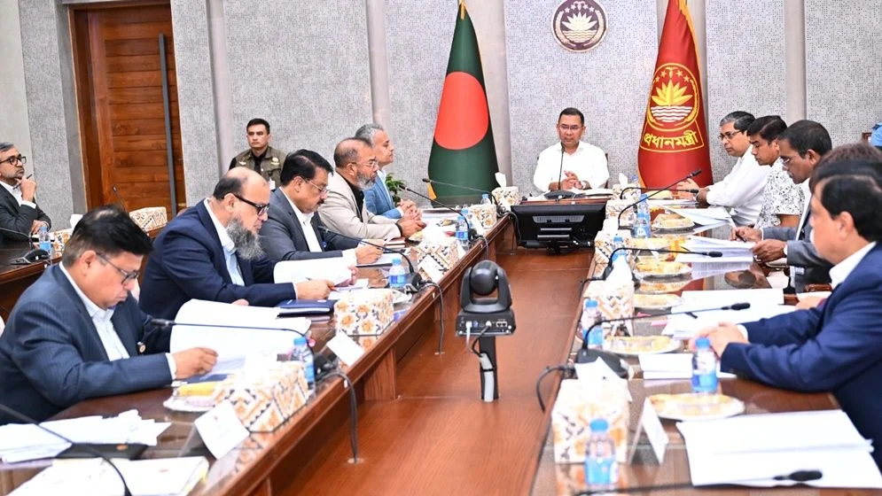 পলিথিন-প্লাস্টিকের ব্যবহার বন্ধে আইনশৃঙ্খলা বাহিনীকে কঠোর হওয়ার নির্দেশ